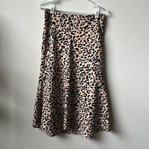 Vestique leopard print midi skirt